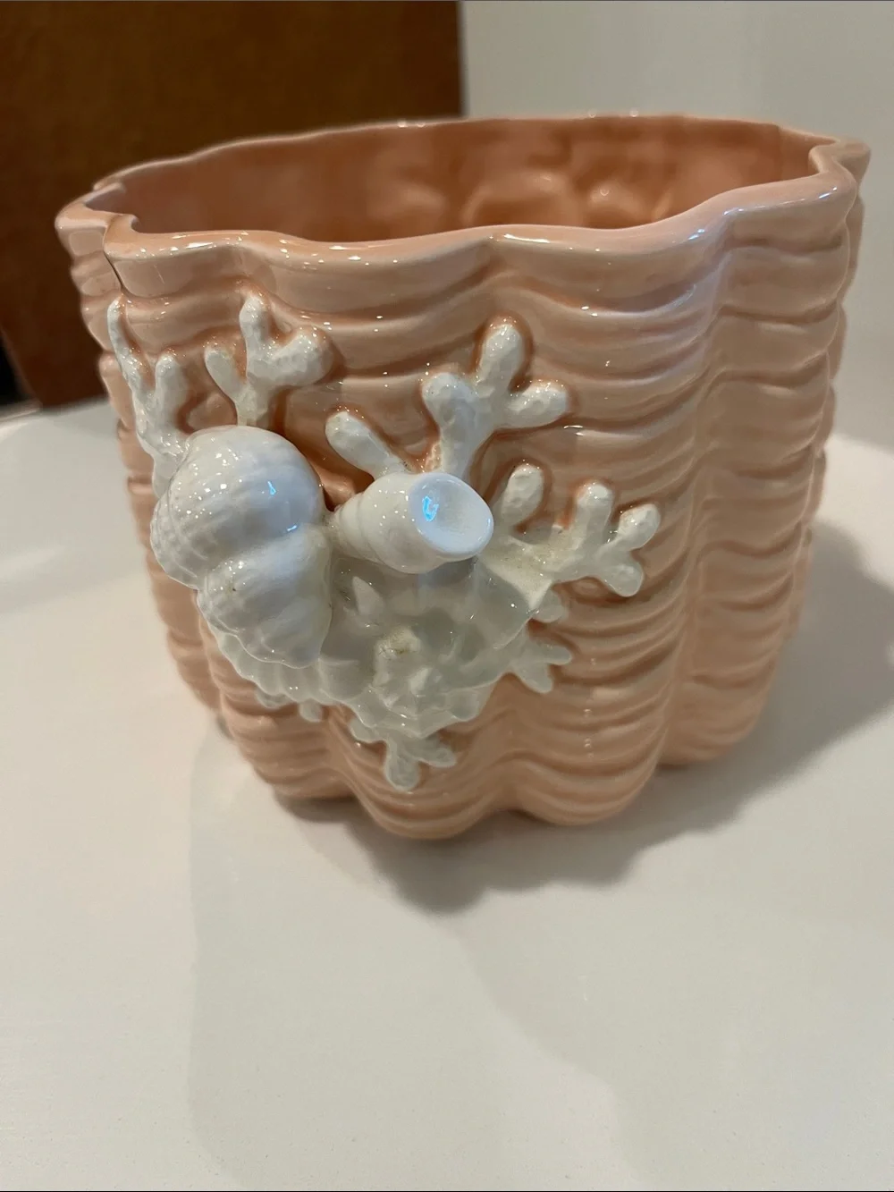 Vintage FITZ AND FLOYD CACHEPOT Peach w/ raised White Seashells/coral on side